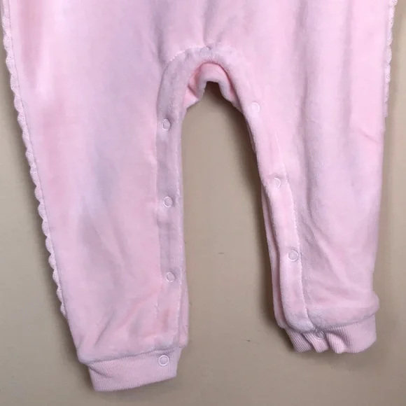 NWT Juicy Couture Kids Baby Girl Heart Spell Out Velour Long Sleeve Body Suit